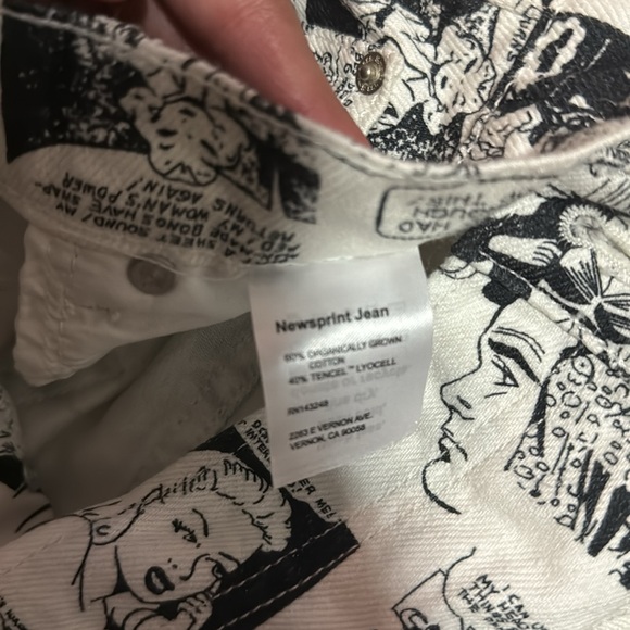 Reformation newsprint jeans —27 - Picture 4 of 5